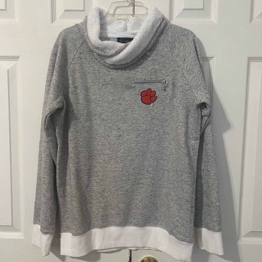 ✅🆕GAMEDAYCouture ,sweather -L size sweater